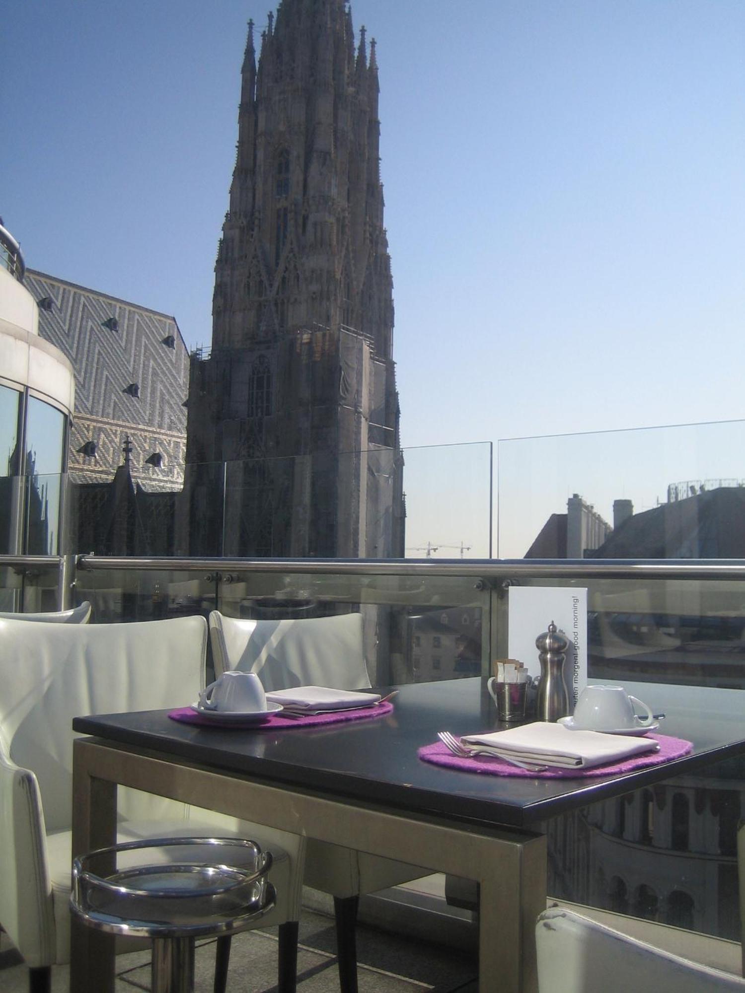 Do&Co Hotel Wien Exteriör bild The view from the restaurant